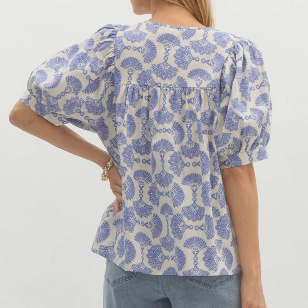 entro NWT The Charmer Blue Floral Blouse Peasant Tunic Size Large - Picture 12 of 13